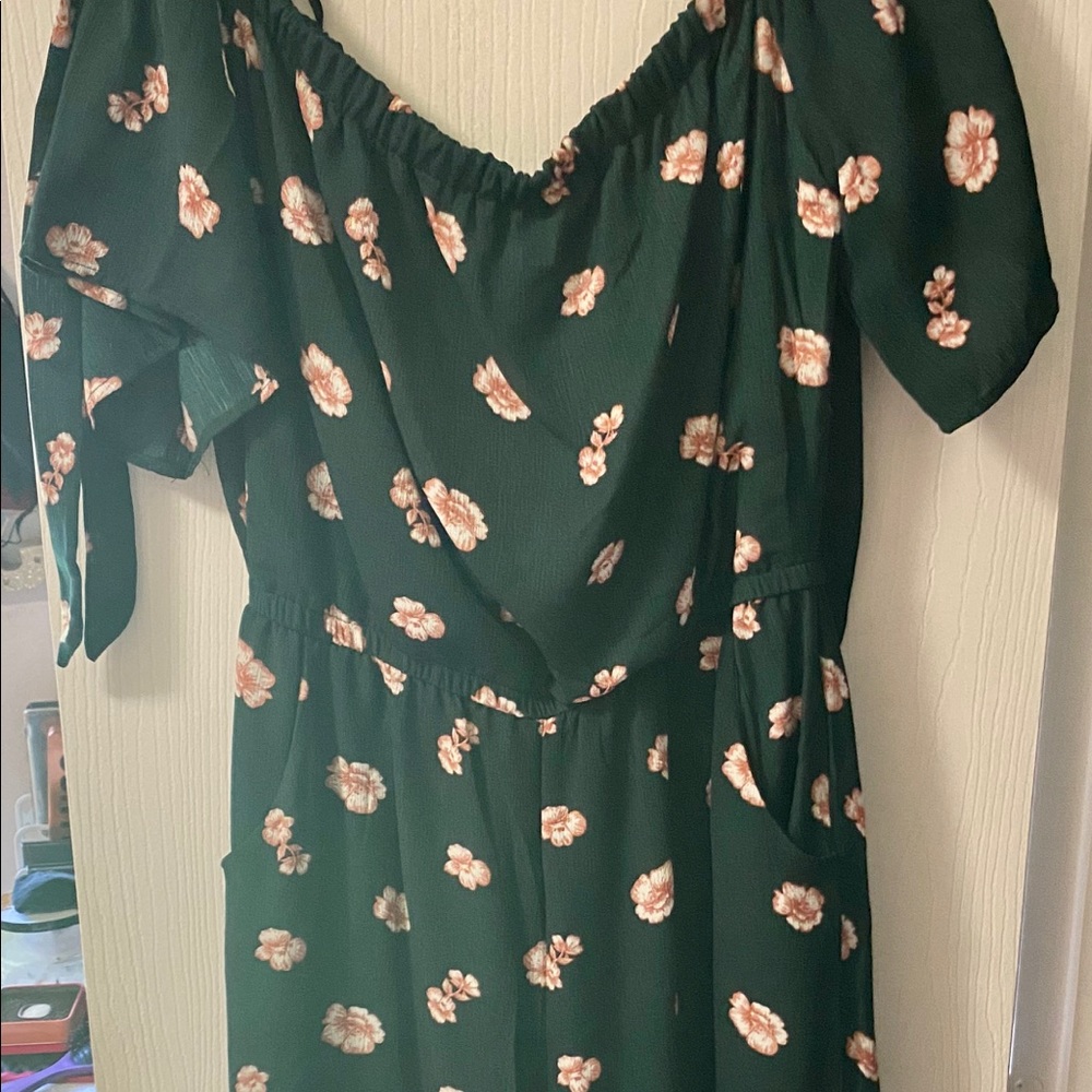 Cute jumpsuit with pockets